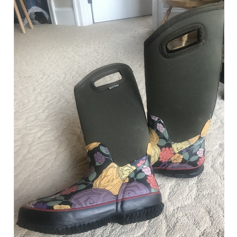 NWT BOGS Women's Boots Size 8